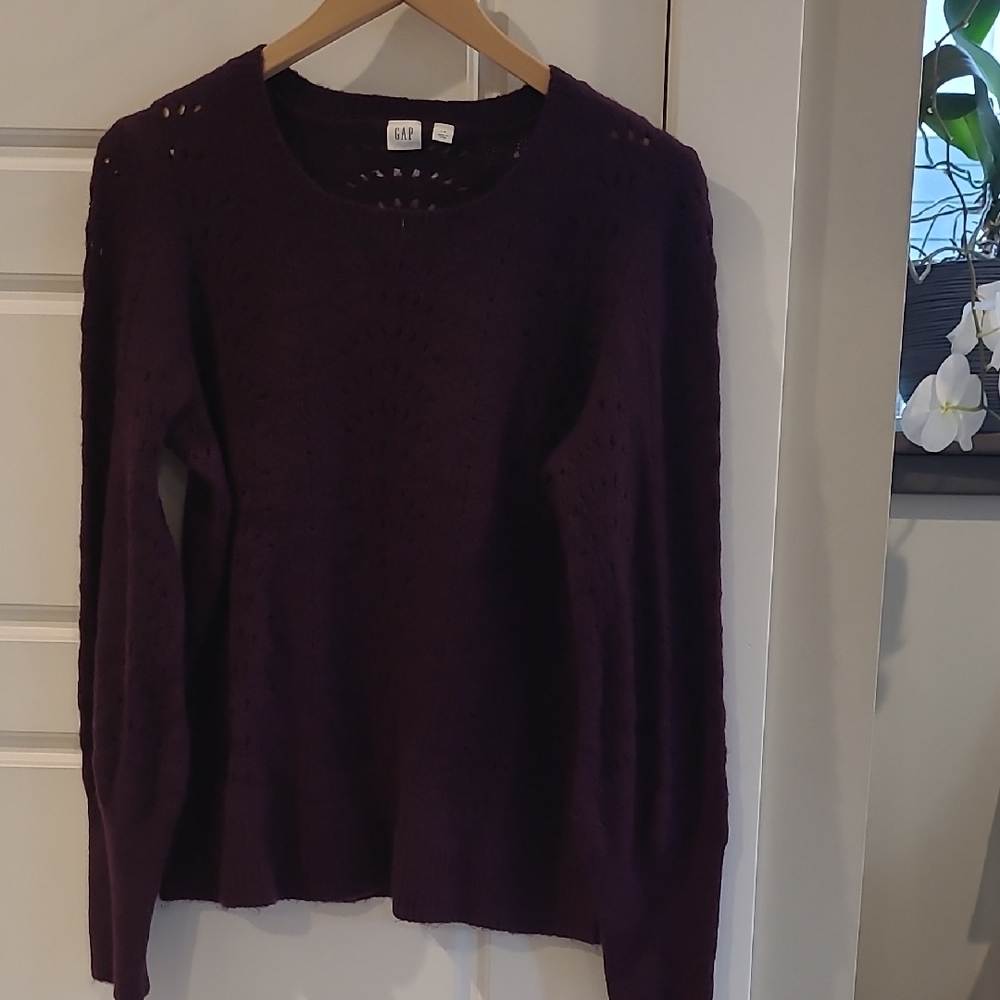 🟢Rich Purple GAP Pointelle Sweater. Size L